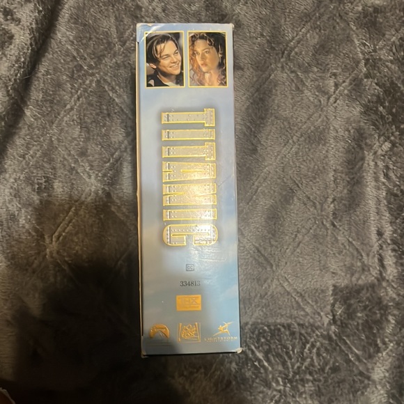 Titanic VHS set - Picture 3 of 6